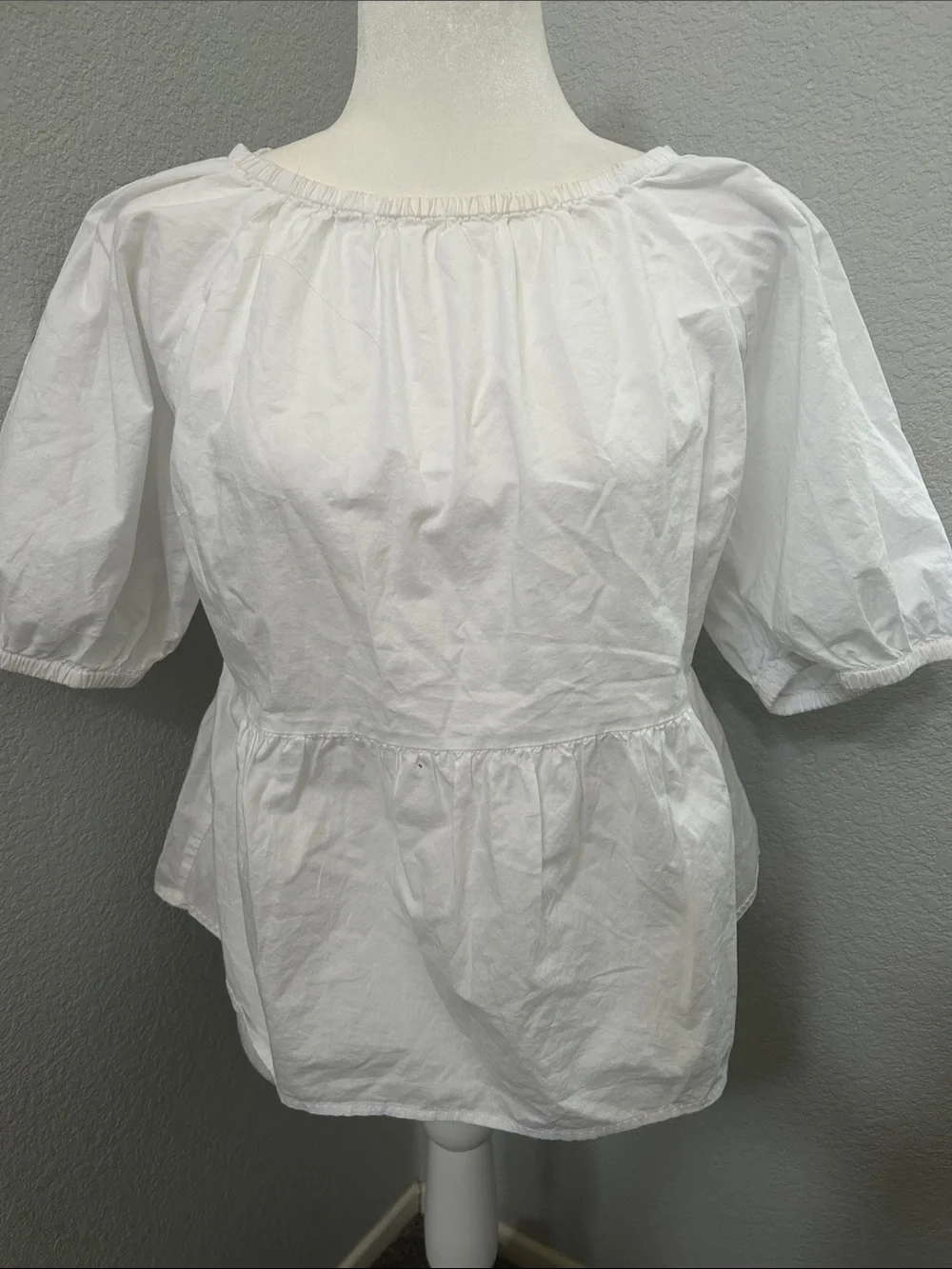 Old Navy White Elastic Neck Puff Sleeve Top